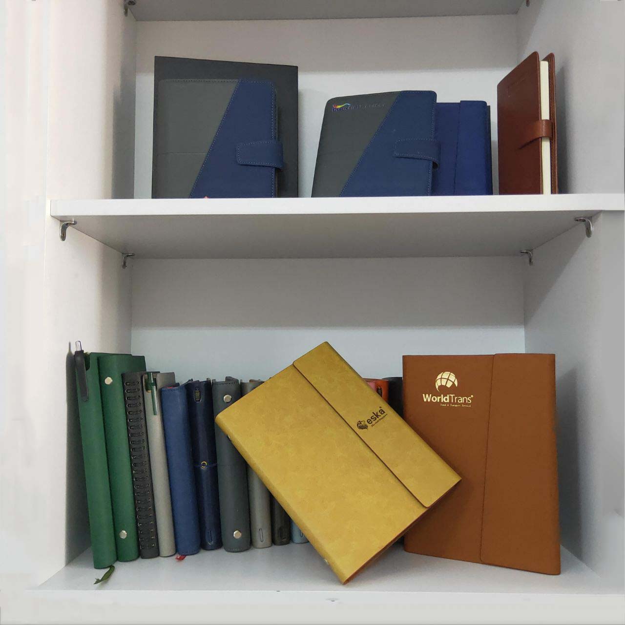 Một Số Mẫu Thiết Kế Sổ Bìa Da Đẹp Sang Trọng Mà Bạn Nên Biết