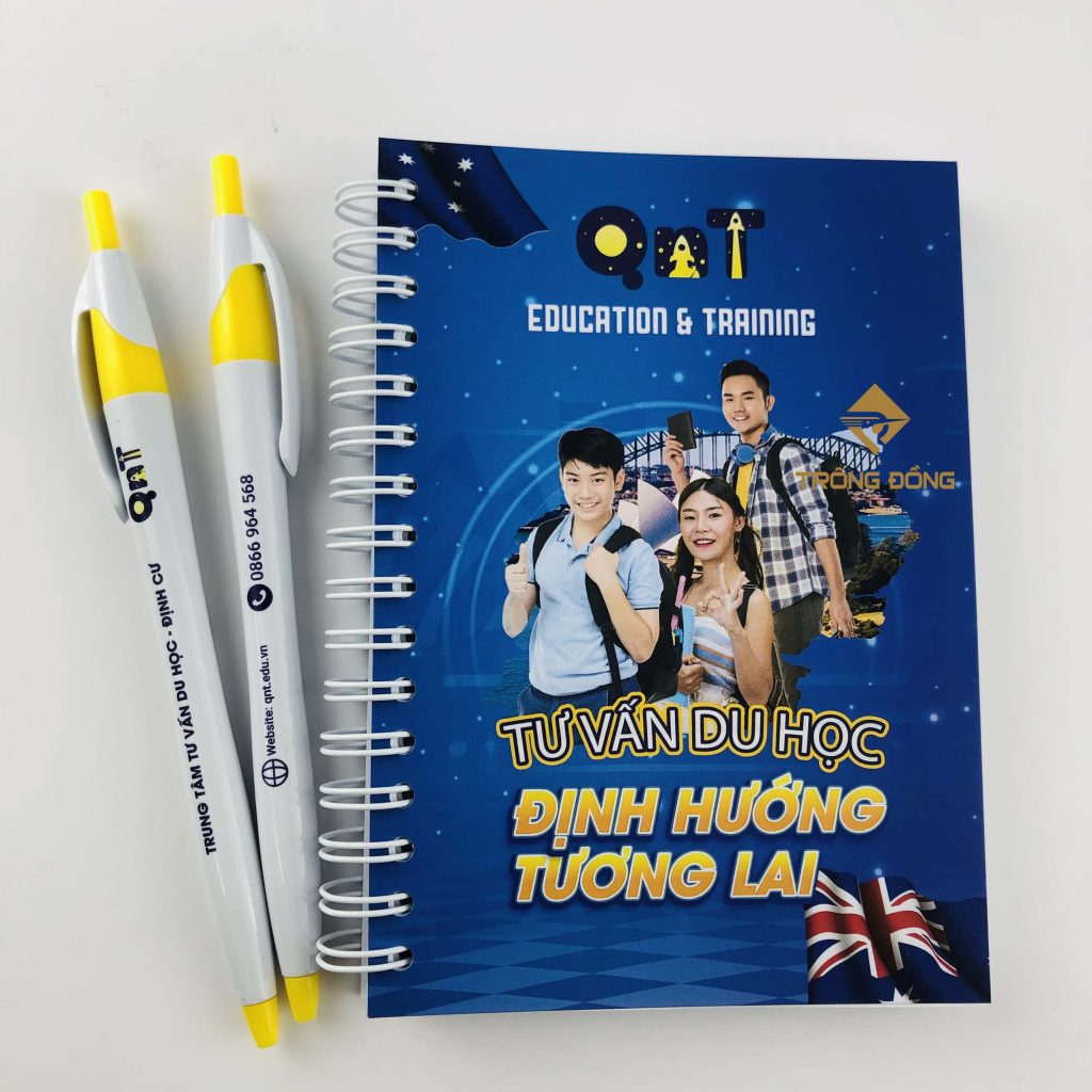 so-tay-lo-xo-va-but-bi-su-ket-hop-hoan-hao-cho-ghi-chep-va-ghi-nho