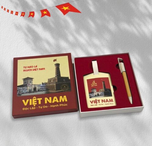 Quà tặng đại lễ 30/4 Tự Hào Việt Nam - introngdong.vn