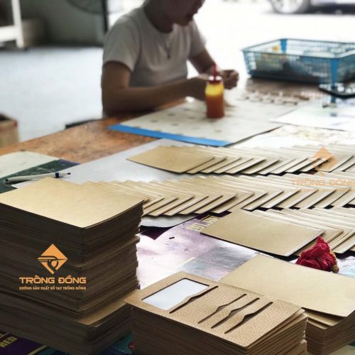 co-so-san-xuat-so-tay